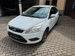 Weiß Gebraucht 2008 Ford Focus Kombi | 500 € (Superpreis)