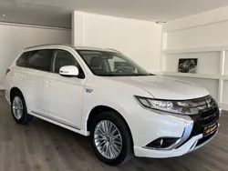 Weiß Gebraucht 2019 Mitsubishi Outlander P-HEV SUV | 17.990 € (Guter Preis)