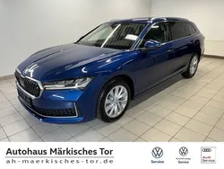 Blau Neu 2025 Skoda Superb Selection Kombi | 37.990 € (Guter Preis)