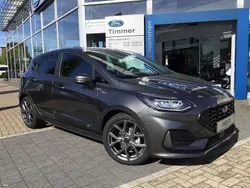 Grau (magnetic metallic) Gebraucht 2023 Ford Fiesta ST-Line Kleinwagen | 18.940 € (Fairer Preis)
