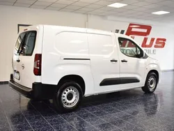 Weiß Gebraucht 2021 Opel Combo Edition Van / Kleinbus | 11.370 € (Guter Preis)