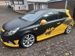 Gelb Gebraucht 2009 Opel Corsa OPC Limousine | 6.900 € (Etwas zu teuer)
