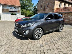 Grau Gebraucht 2016 Kia Sorento Platinum Edition SUV | 14.300 € (Fairer Preis)