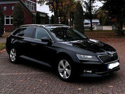 Schwarz Gebraucht 2015 Skoda Superb Kombi | 11.200 € (Guter Preis)