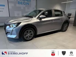 Silber Gebraucht 2021 Peugeot e-208 Active Kleinwagen | 14.050 € (Guter Preis)