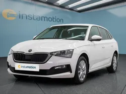 Weiß Gebraucht 2021 Skoda Scala Kleinwagen | 14.599 € (Guter Preis)