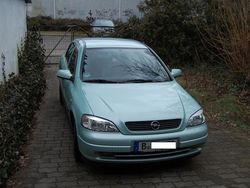 Grün metallic Gebraucht 2002 Opel Astra Selection Limousine | 3.400 €