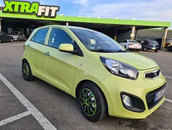 Grün Gebraucht 2014 Kia Picanto FIFA World Cup Edition Kleinwagen | 5.400 € (Fairer Preis)