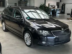 Schwarz Gebraucht 2015 Skoda Superb Exclusive Kombi | 9.500 € (Guter Preis)