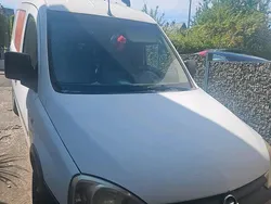 Weiß Gebraucht 2008 Opel Combo Van / Kleinbus | 1.300 €