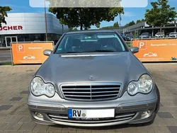 Beige Gebraucht 2005 Mercedes C180 Avantgarde Limousine | 3.599 € (Superpreis)