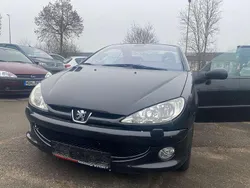 Farbe schwarz obsidien/metalli Gebraucht 2004 Peugeot 206 CC Platinum Cabrio | 750 € (Superpreis)