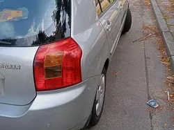 Grau Gebraucht 2003 Toyota Corolla Kleinwagen | 3.200 €