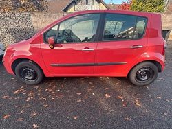 Rot Gebraucht 2006 Renault Modus Van / Kleinbus | 1.500 € (Fairer Preis)
