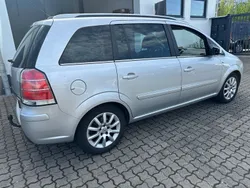 Silber Gebraucht 2006 Opel Zafira Cosmo Van / Kleinbus | 1.580 € (Guter Preis)