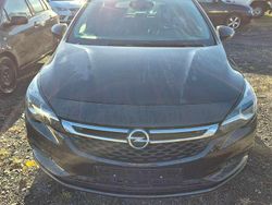 Schwarz Gebraucht 2016 Opel Astra Innovation Kleinwagen | 6.900 € (Superpreis)