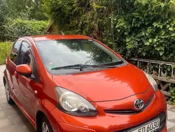 Orange Gebraucht 2012 Toyota Aygo Cool Kleinwagen | 4.999 € (Fairer Preis)
