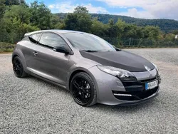 Grau Gebraucht 2012 Renault Mégane Coupé R.S. Coupé | 15.500 €