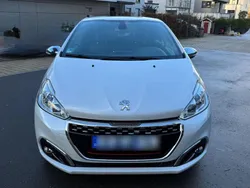 Weiß Gebraucht 2016 Peugeot 208 GTi by Peugeot Sport Kleinwagen | 10.200 € (Fairer Preis)