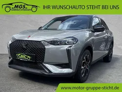 Seidengrau metallic (metallic) Gebraucht 2024 DS Automobiles DS3 Performance SUV | 24.480 € (Fairer Preis)