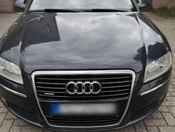 Grau Gebraucht 2006 Audi A8L Ambiente Limousine | 6.500 €