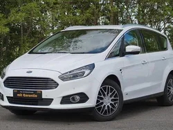 Weiß Gebraucht 2019 Ford S-MAX Ambiente Van / Kleinbus | 15.400 € (Superpreis)