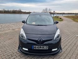 Schwarz Gebraucht 2014 Renault Grand Scénic III Bose Edition Van / Kleinbus | 8.900 € (Teuer)