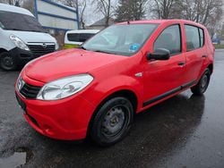 Rot Gebraucht 2010 Dacia Sandero Ambiance Limousine | 990 € (Superpreis)