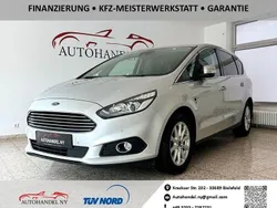 Silber Gebraucht 2015 Ford S-MAX Titanium Van / Kleinbus | 13.480 € (Superpreis)
