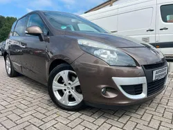 Braun Gebraucht 2010 Renault Scénic III Dynamique Van / Kleinbus | 4.999 € (Fairer Preis)