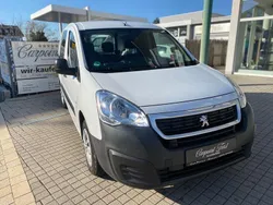 Weiß Gebraucht 2018 Peugeot Partner Premium Van / Kleinbus | 12.990 € (Fairer Preis)