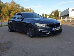 Grau Gebraucht 2016 BMW M4 Coupé | 65.000 €