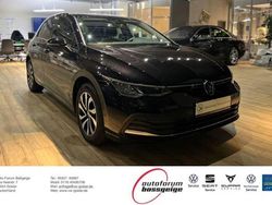 Schwarz Gebraucht 2022 VW Golf VIII Active Limousine | 19.950 € (Guter Preis)