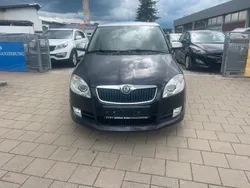 Schwarz Gebraucht 2010 Skoda Fabia SportLine Limousine | 5.999 € (Teuer)