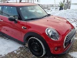 Rot Gebraucht 2019 Mini ONE Kleinwagen | 12.200 € (Guter Preis)