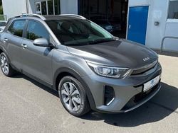 Grau Gebraucht 2024 Kia Stonic Vision SUV | 19.997 € (Fairer Preis)