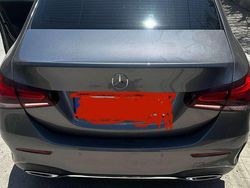Grau Gebraucht 2022 Mercedes A180 Limousine | 27.890 € (Etwas zu teuer)