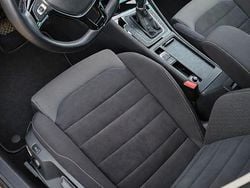 Gelb Gebraucht 2017 VW Golf VII Highline Kombi | 14.600 € (Guter Preis)