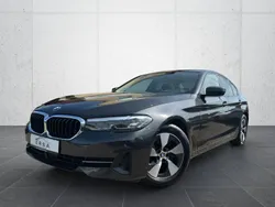 Sophistograu brillanteffekt me Gebraucht 2022 BMW 520 Shadowline Limousine | 28.999 € (Fairer Preis)