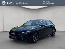 Kosmosschwarz metallic Gebraucht 2024 Mercedes A180 Advanced Limousine | 27.400 € (Guter Preis)