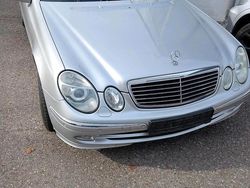 Grau Gebraucht 2005 Mercedes 190 Avantgarde Limousine | 4.500 €