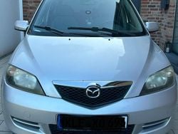 Silber Gebraucht 2004 Mazda 2 Kleinwagen | 1.000 € (Etwas zu teuer)
