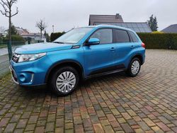 Atlantis turquoise pearl metal Gebraucht 2017 Suzuki Vitara Comfort+ SUV | 14.850 € (Fairer Preis)