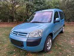 Blau Gebraucht 2004 Citroën Berlingo Van / Kleinbus | 2.500 € (Fairer Preis)