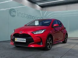 Rot Gebraucht 2024 Toyota Yaris Hybrid Kleinwagen | 23.449 € (Fairer Preis)