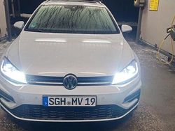 Weiß Gebraucht 2017 VW Golf VII R-line Kombi | 15.500 € (Fairer Preis)