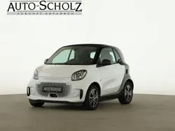 Weiß Gebraucht 2023 Smart ForTwo Electric Drive Coupé | 15.787 € (Teuer)