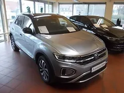 Schwarz Neu 2025 VW T-Roc Style SUV | 35.500 € (Guter Preis)