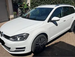 Weiß Gebraucht 2016 VW Golf VII Allstar Kombi | 10.500 € (Fairer Preis)