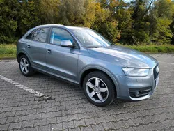 Grau Gebraucht 2012 Audi Q3 Basis SUV | 9.500 € (Fairer Preis)